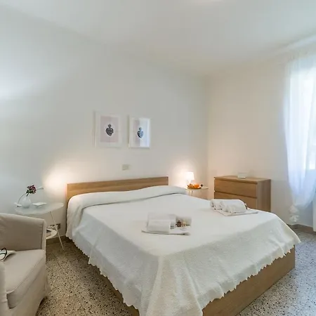 Apartamento Sunshine House Lerici