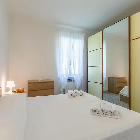 Appartement Sunshine House Lerici