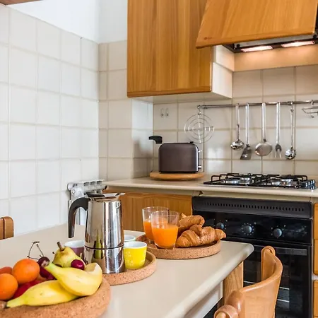 Lägenhet Sunshine House Lerici