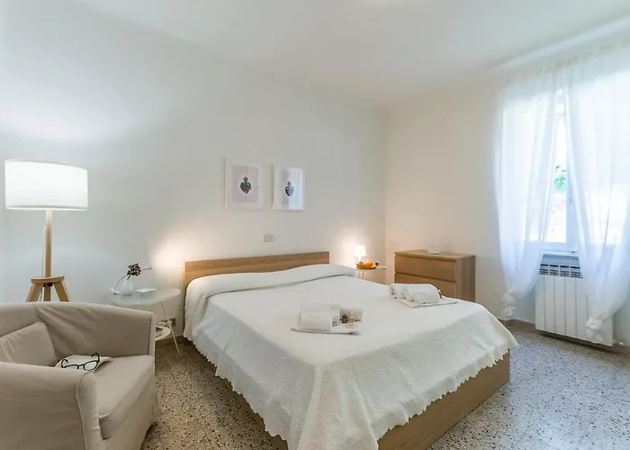 Lägenhet Sunshine House Lerici